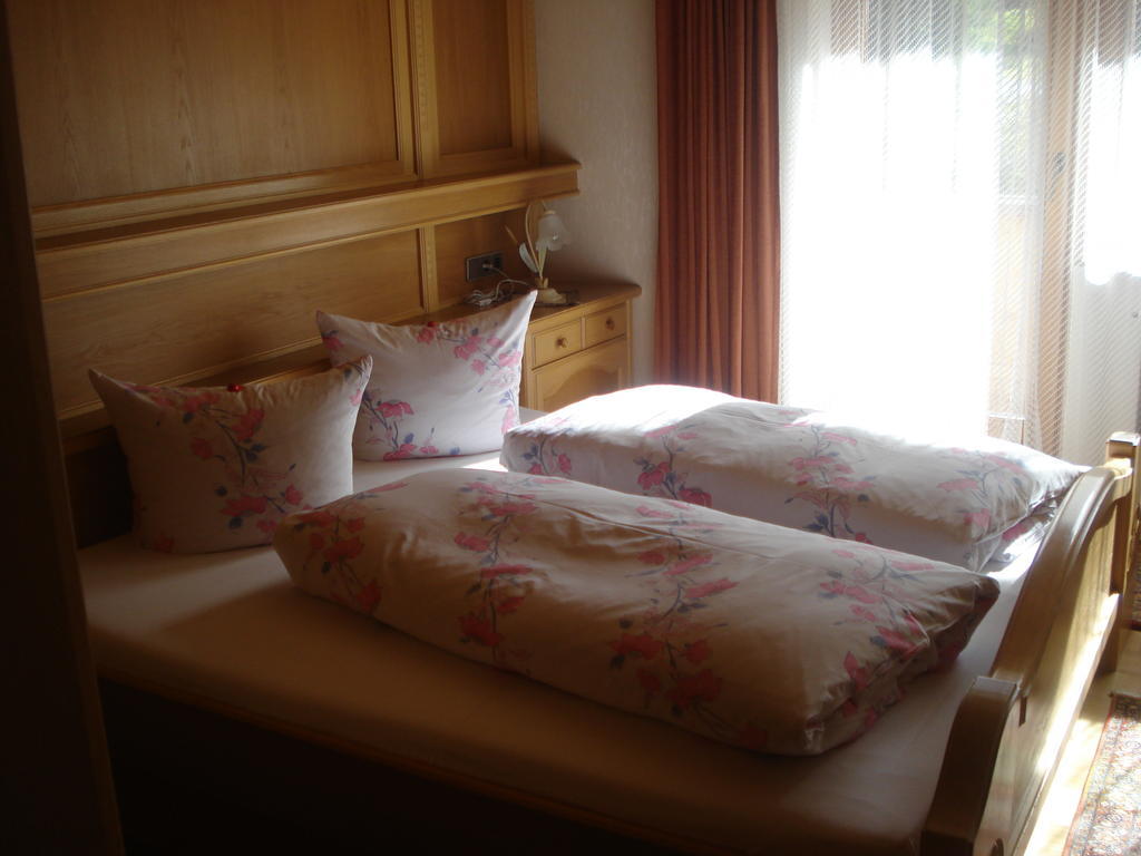 Gaestehaus Troppmair Finkenberg Room photo